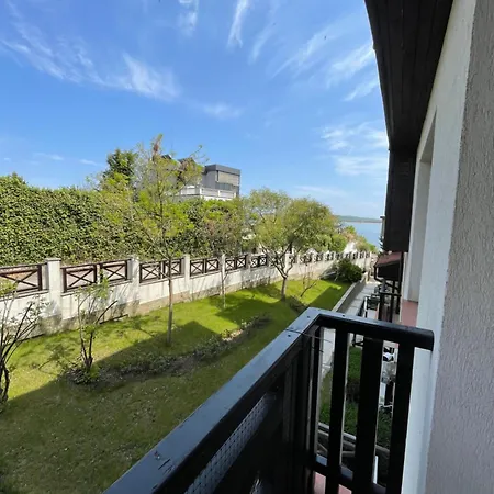 アパート 1bd Flat On The With Parking By Flat Mаnager チェルノモレツ